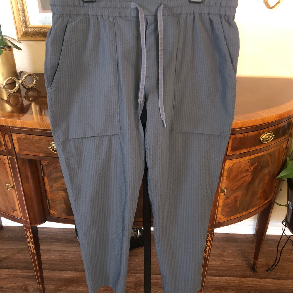 Lululemon Athletica Men’s Gray Pants